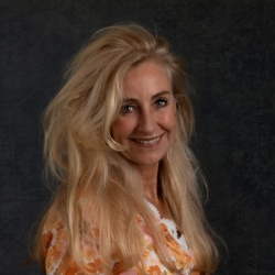 Katja vd Nieuwendijk foto Margo de Wijk galerie