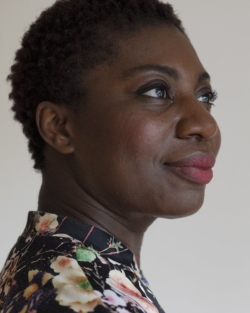Maame Joses , liefdesspiegel , puur portret , Branding fotografie , margo de wijk , portretfotografie , zakelijke fotografie , profiel foto , woerden ,margo de wijk
